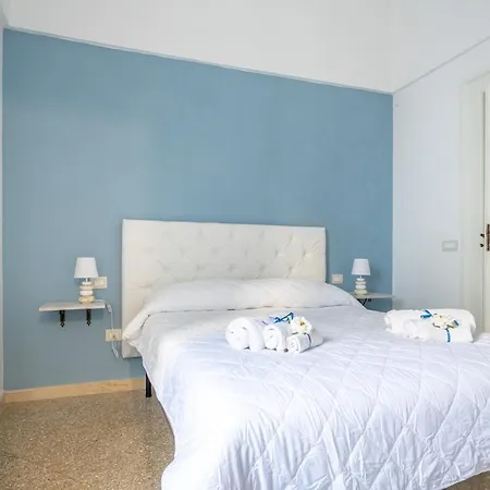 Chic Piazza Della Liberta Apartment Ostuni