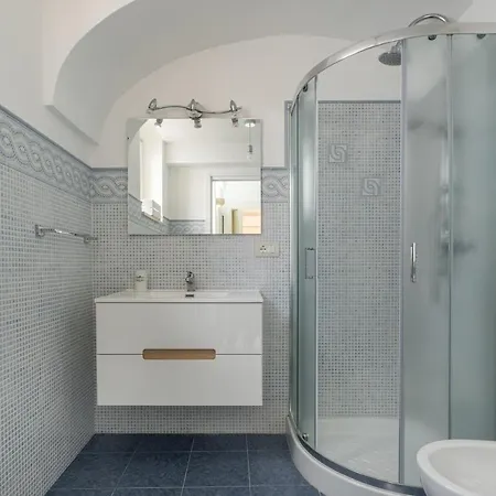 Apartment Guesthost - La Baronessa