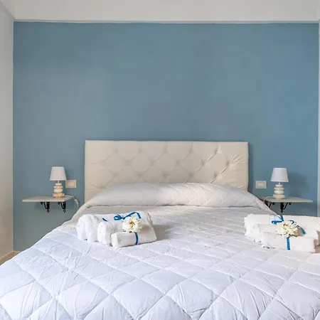 Guesthost - La Baronessa *