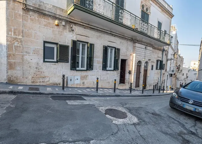 Guesthost - La Baronessa *